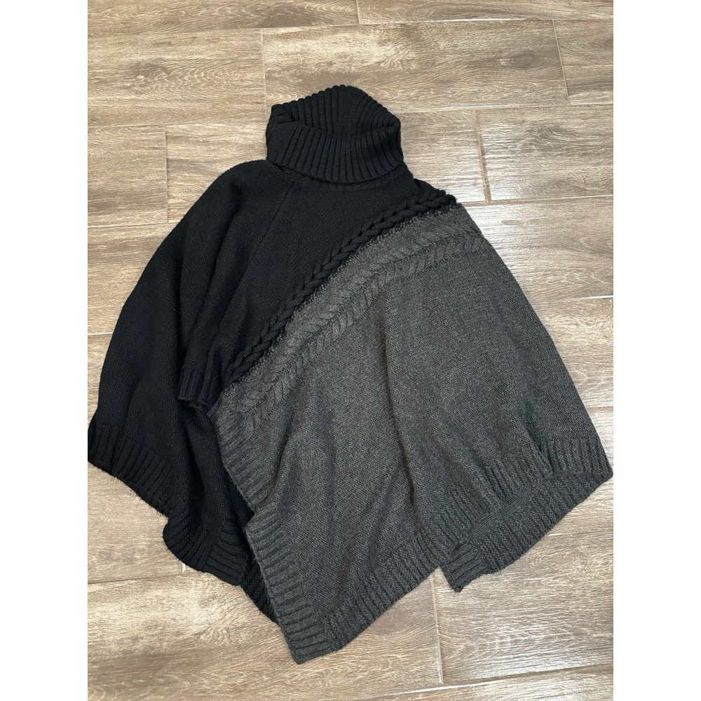 Women's Turtleneck Poncho Cape Black & Gray Heavy Knit Lagen Look Cozy